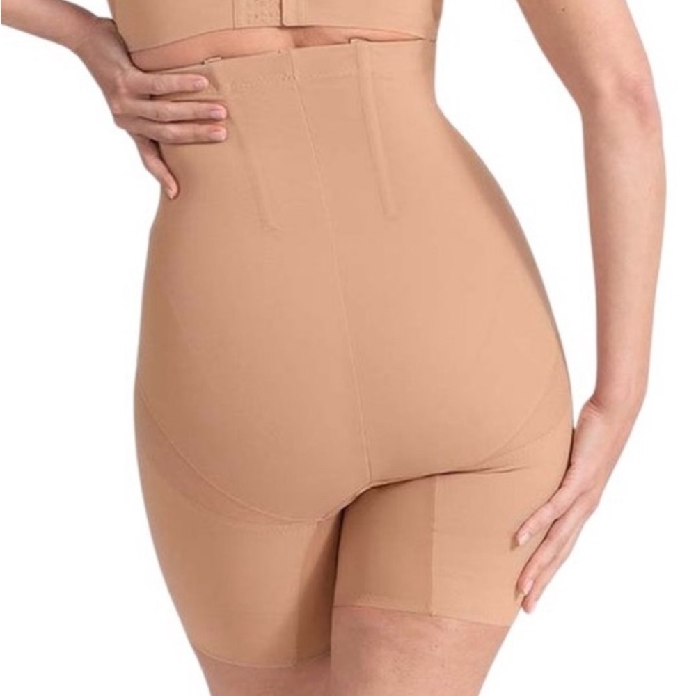NEW! HONEYLOVE Shaper Shorts! Super Power Shorts! Retail $89 - Picture 6 of 6
